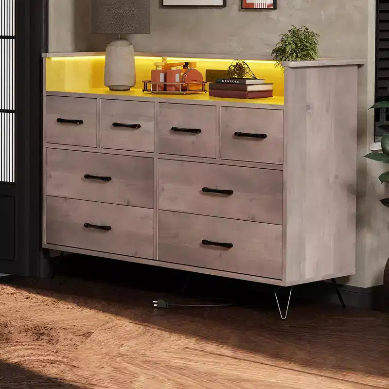 Commode 8 tiroirs avec station de charge et lumières RVB | Commode de chambre large avec 3 prises + 2 ports USB, éclairage LED contrôlé par application pour le jeu
