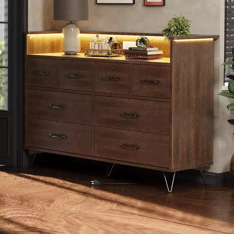 Commode 8 tiroirs avec station de charge et lumières RVB | Commode de chambre large avec 3 prises + 2 ports USB, éclairage LED contrôlé par application pour le jeu