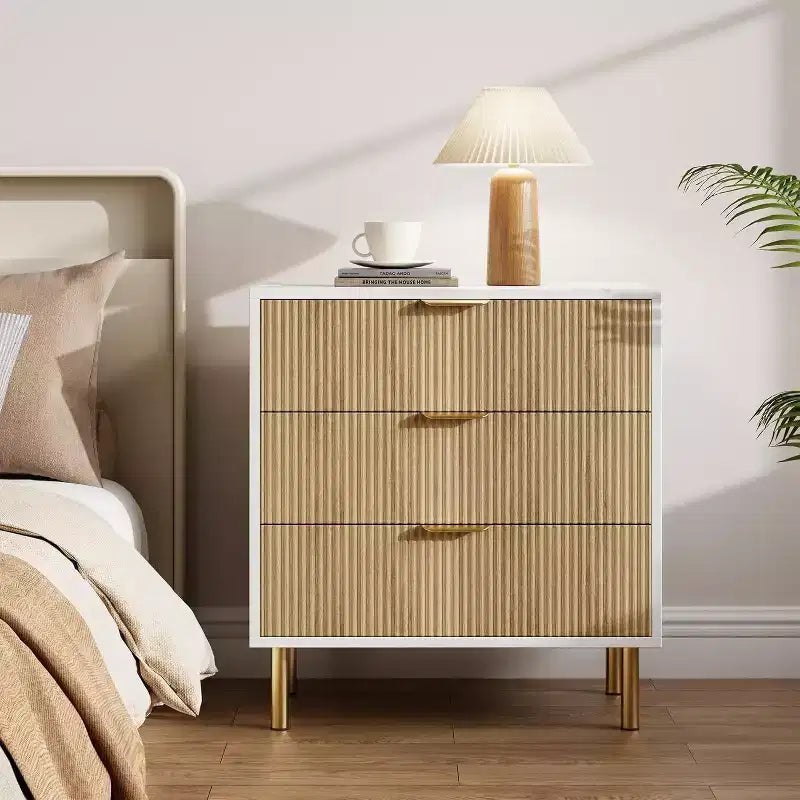 Commode en bois cannelé à 3 tiroirs, 71 cm de large, coffre moderne, organisateur de rangement de chambre avec poignée dorée pour salon, entrée, couloir